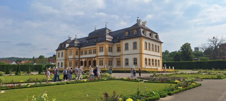 schloss mit Garten